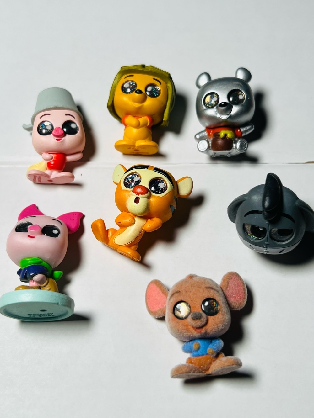 Disney Doorables Lot Of 7 Figures Winnie The Pooh With 1 Flocked/1 Series 10
